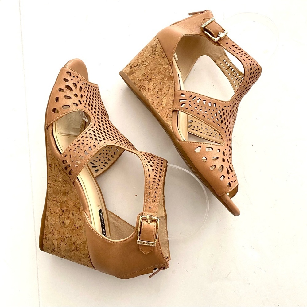 Alex Marie Brown Wedge Sandals Size 8.5M Perforated Summer Vacation - Picture 8 of 14